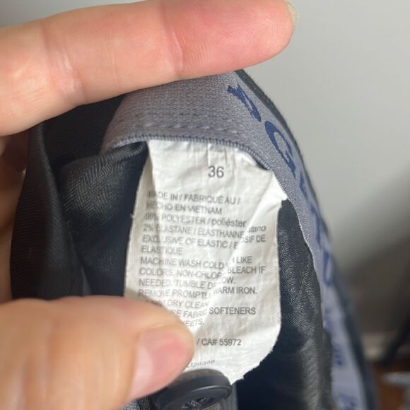 Men’s PGA Tour Size 36 Golf Shorts - Picture 2 of 5